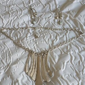 Elegant Silver Necklace and Earring Set